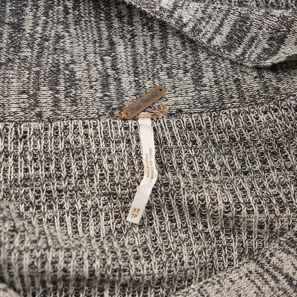 Free People Knit Pullover Gray/Black Off Shoulder Linen Blend Sweater Womens XS - Picture 3 of 6